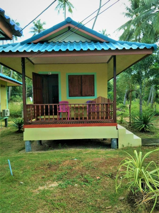 Taman percutian Mama O Chai Ko Tao